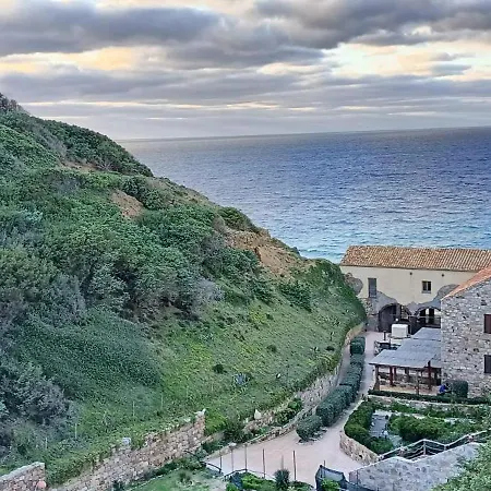 Dom wakacyjny House By The Sea *